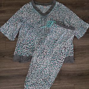 2x - New Soft & Comfy Capri PJ Set
